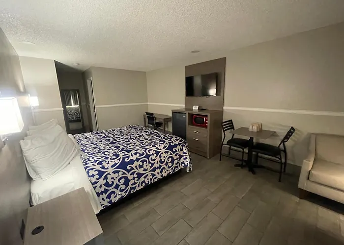 Simplestay Suites - Downtown San Bernardino