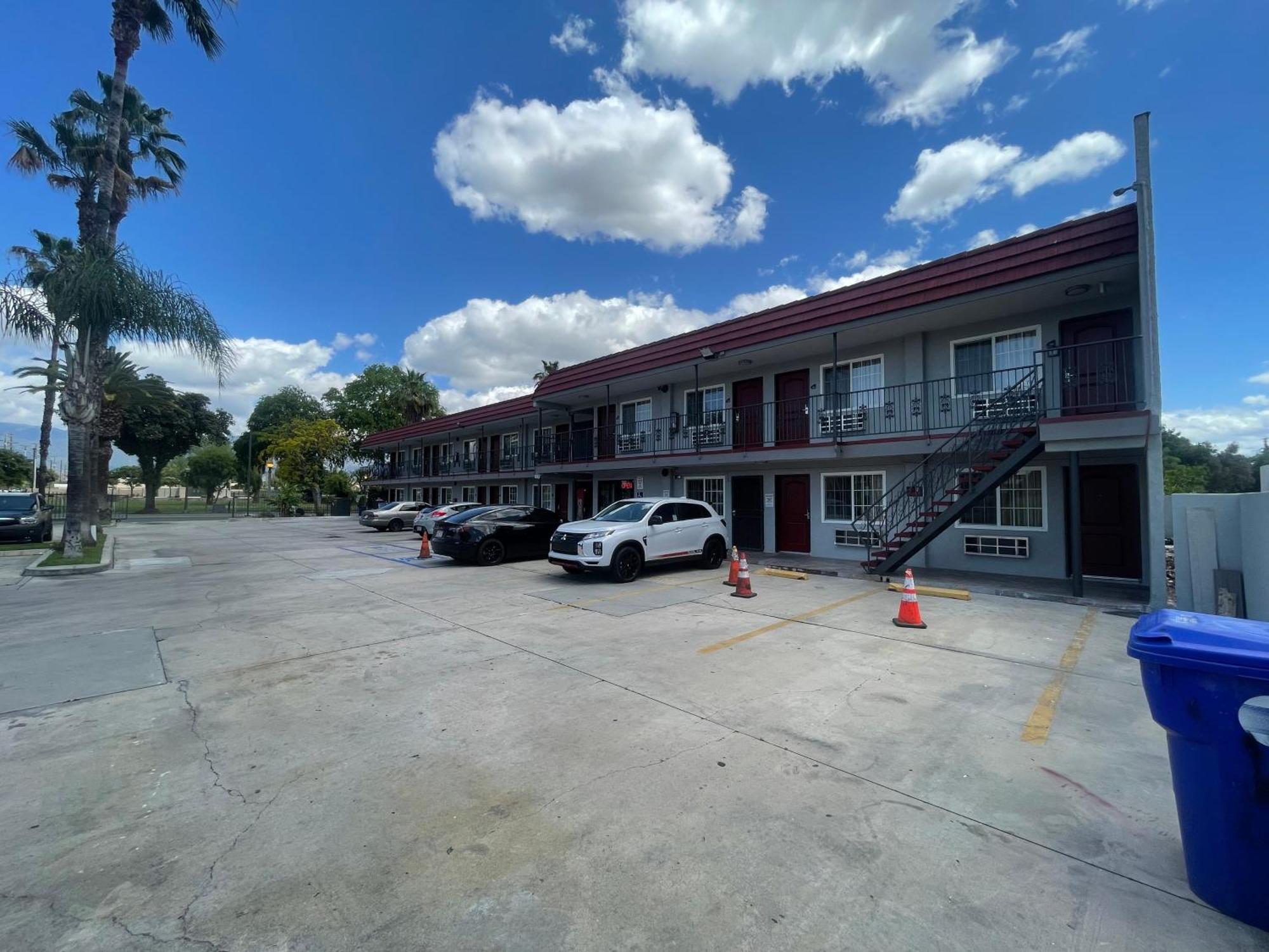 Motel Simplestay - Downtown *