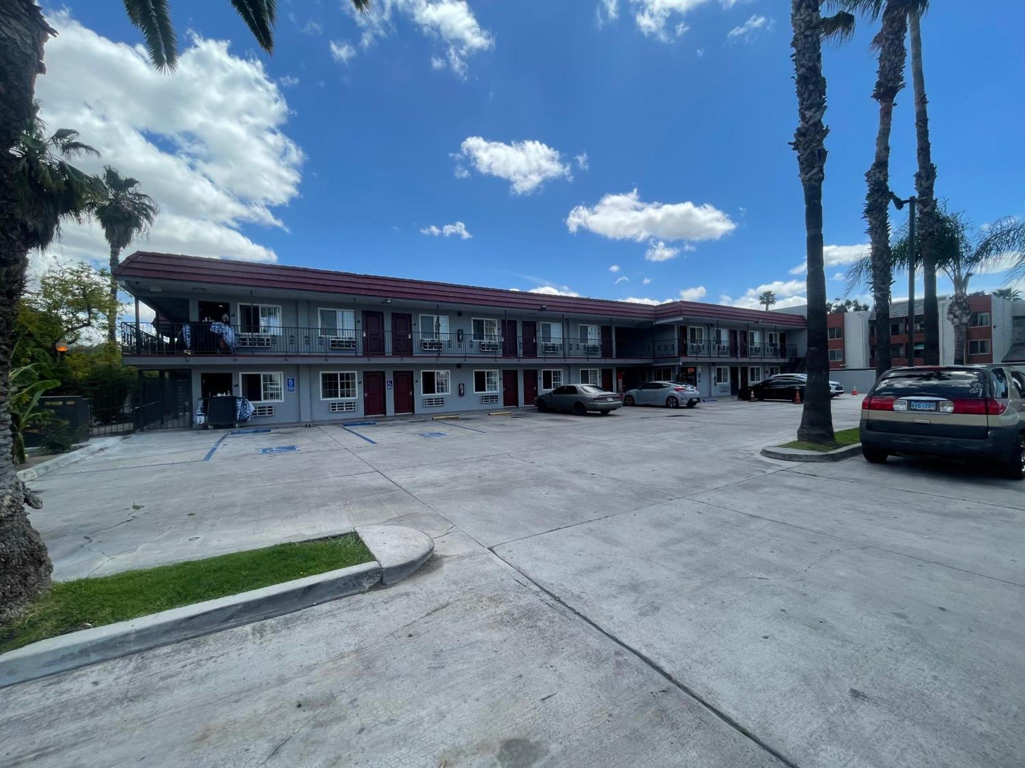 Motel Simplestay - Downtown San Bernardino