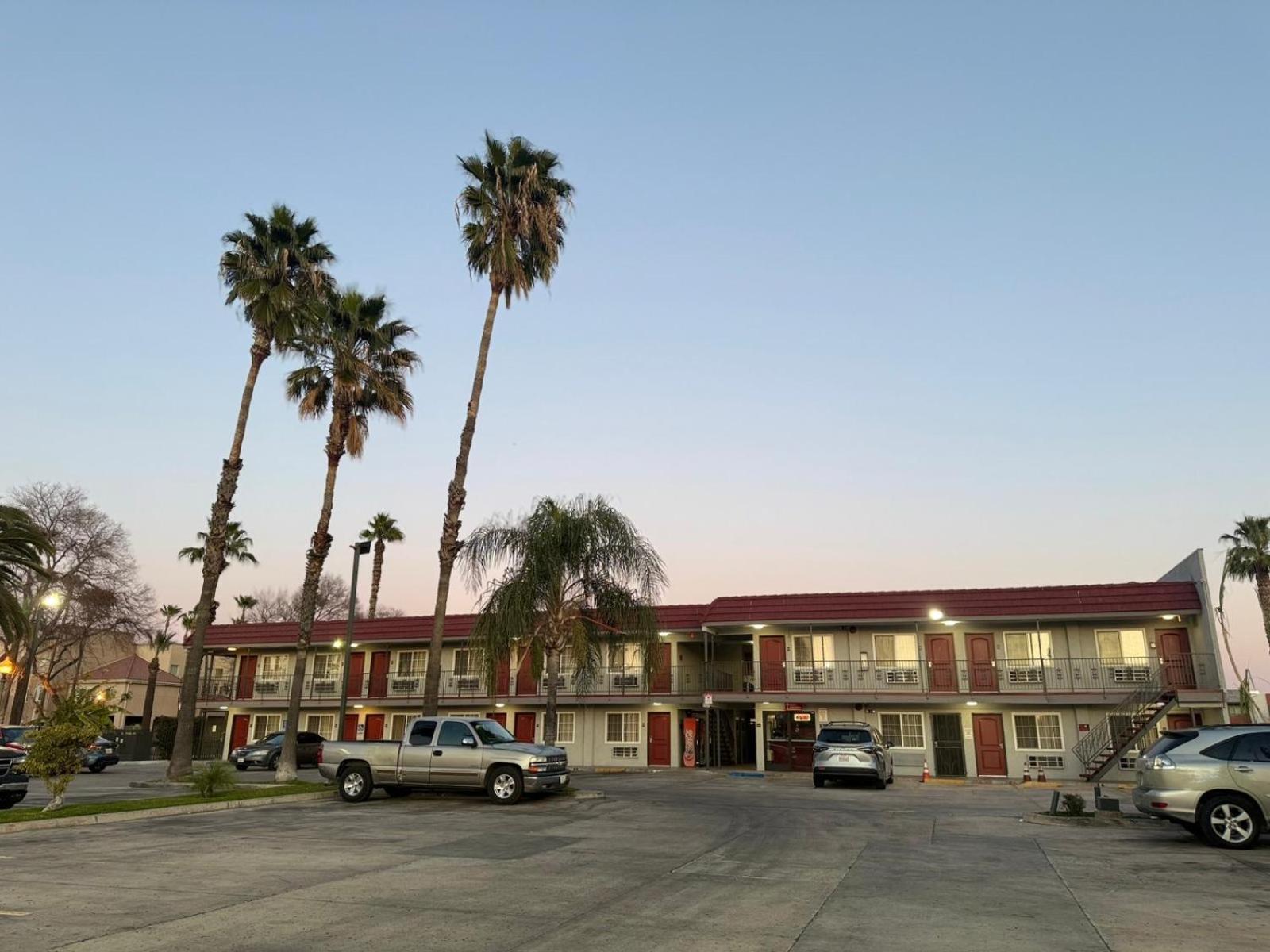 Simplestay - Downtown Motel San Bernardino