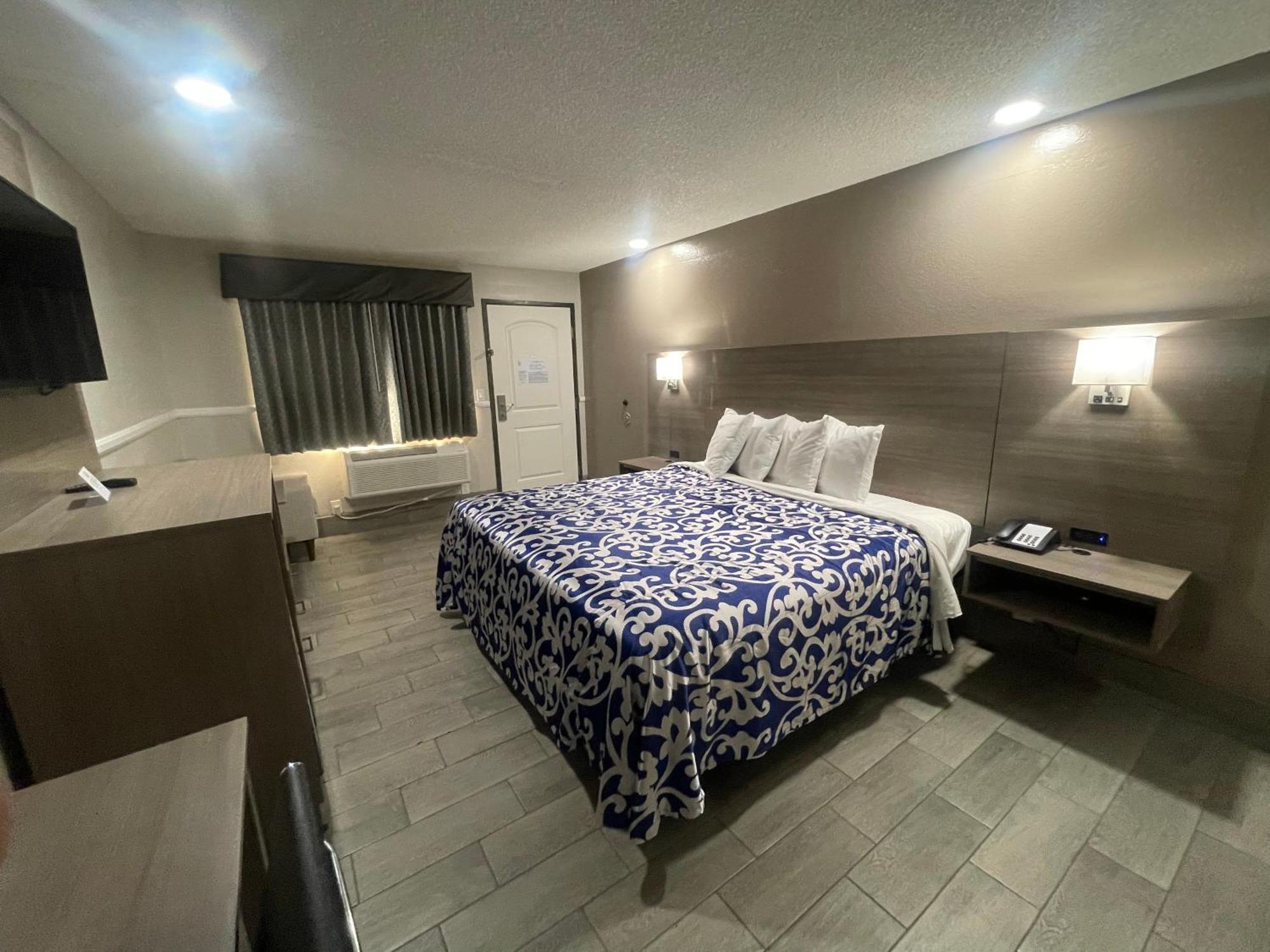 Simplestay - Downtown Motel San Bernardino