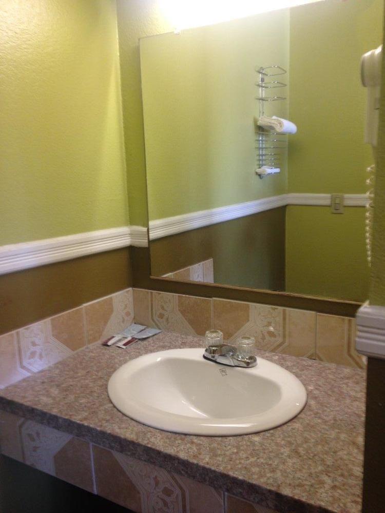 Simplestay - Downtown * San Bernardino