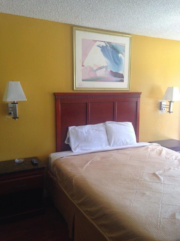 Simplestay - Downtown Motel San Bernardino